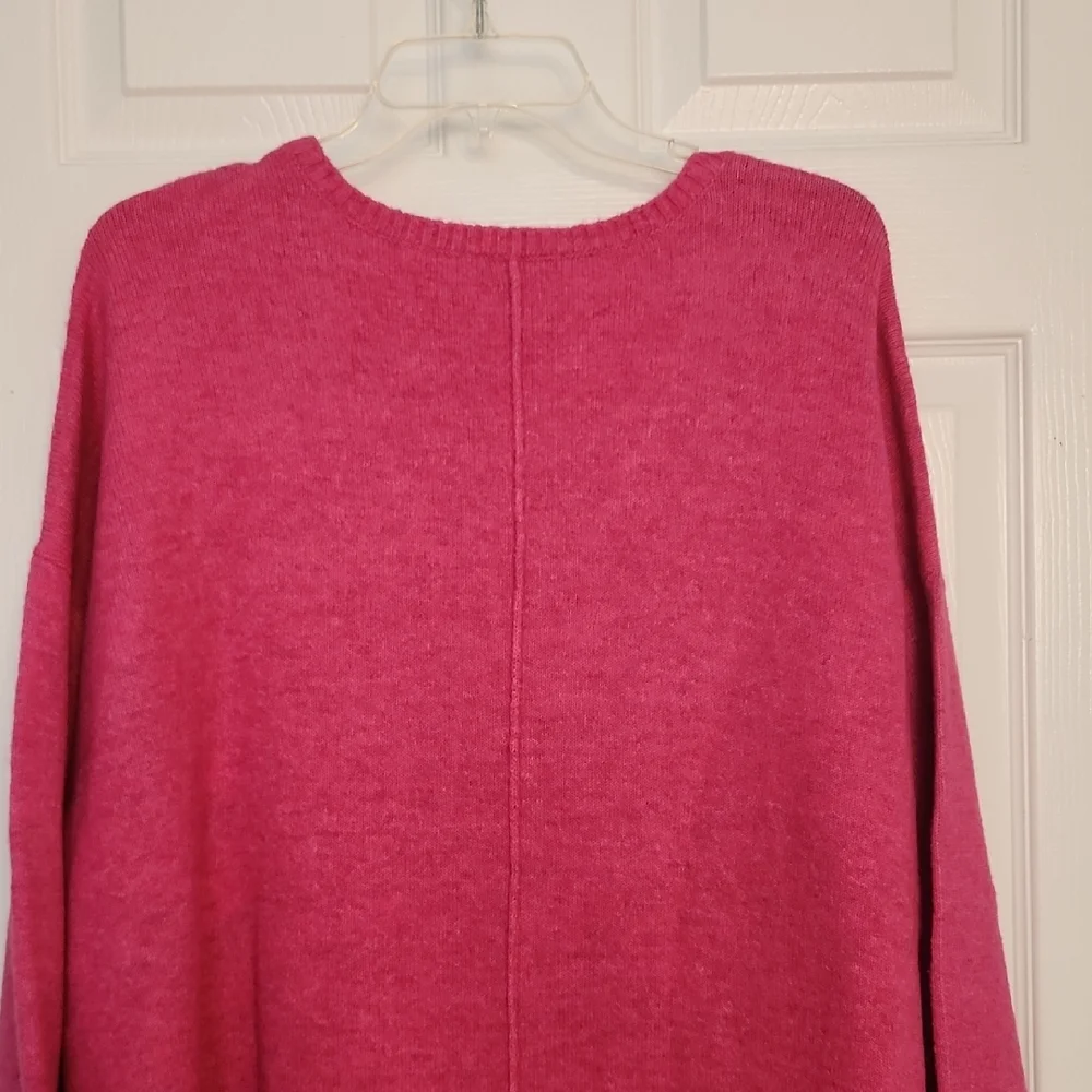 Vince Camuto V-Neck Sweater in Vibrant Pink - Picture 7 of 13
